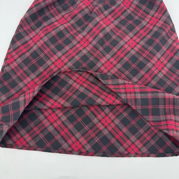 Red & Black Plaid Mini Skirt – Women’s Small - Picture 6 of 6